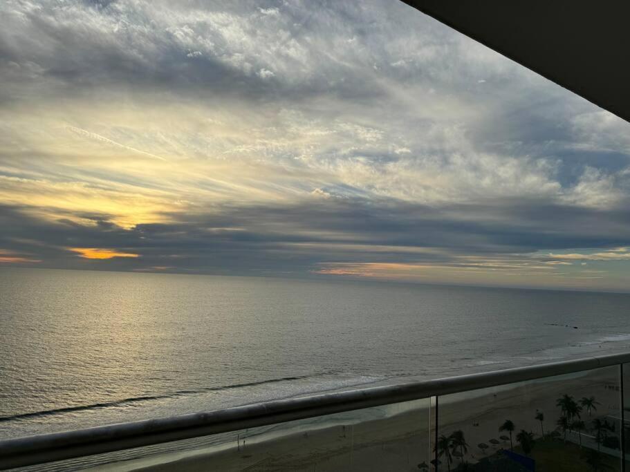 Departamento De Lujo Vista Al Mar Piso 15 Apartman Mazatlán Kültér fotó